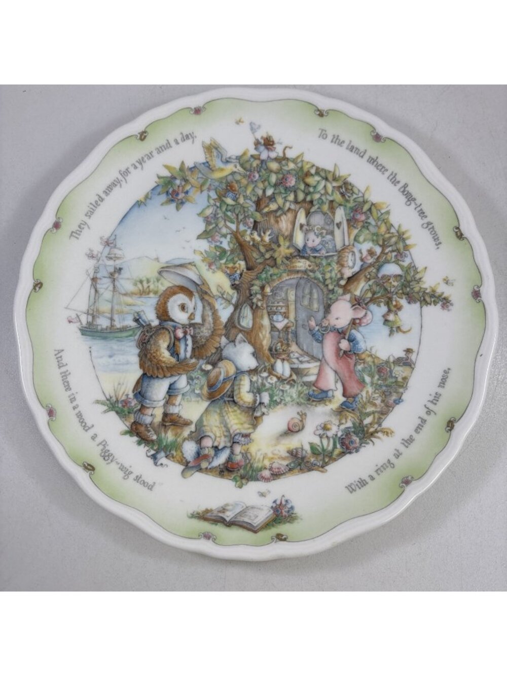 Royal Doulton The Owl & the Pussycat Plate They Sailed Away For A Year And A Day